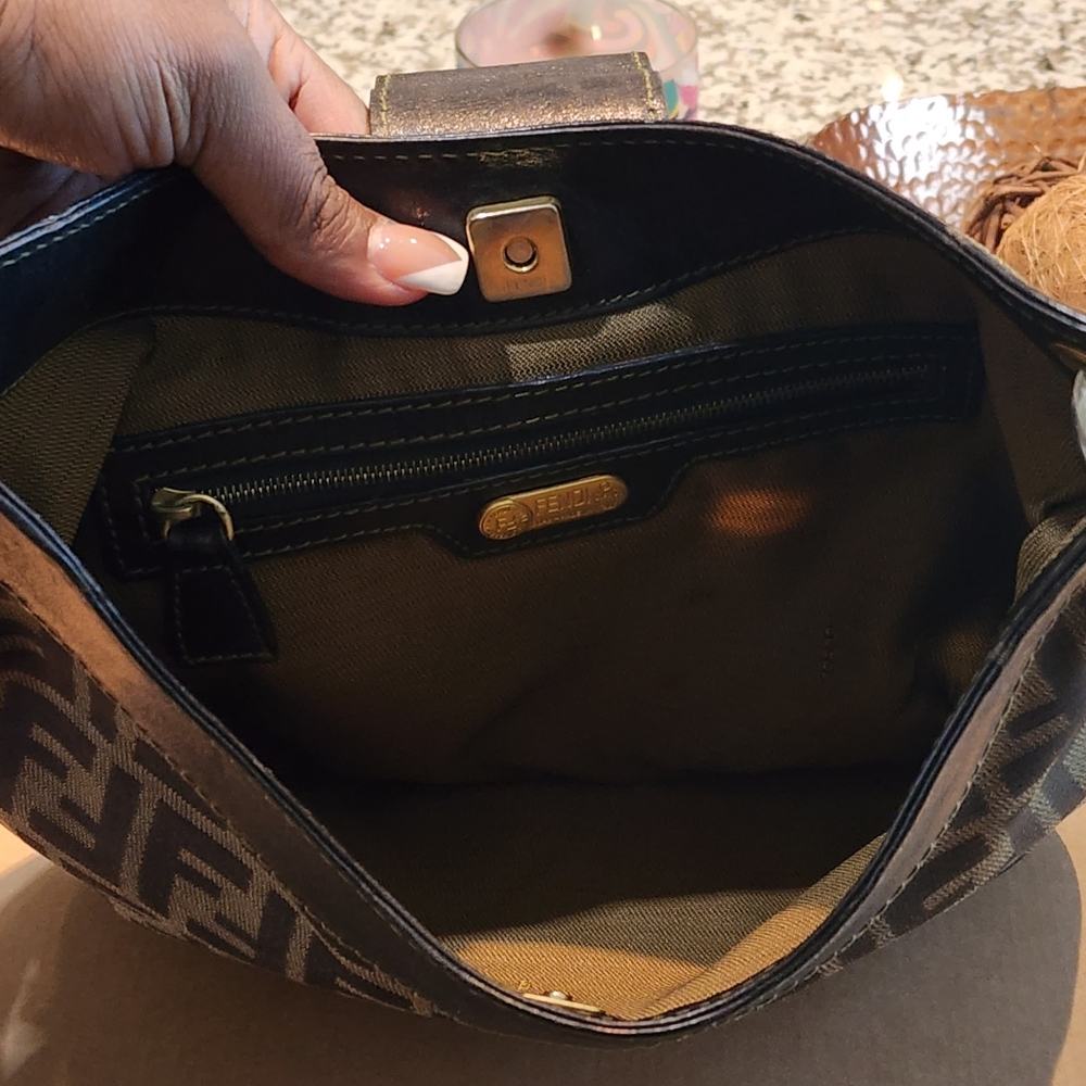 FENDI Zucca Cuoio Lucido - Picture 2 of 9